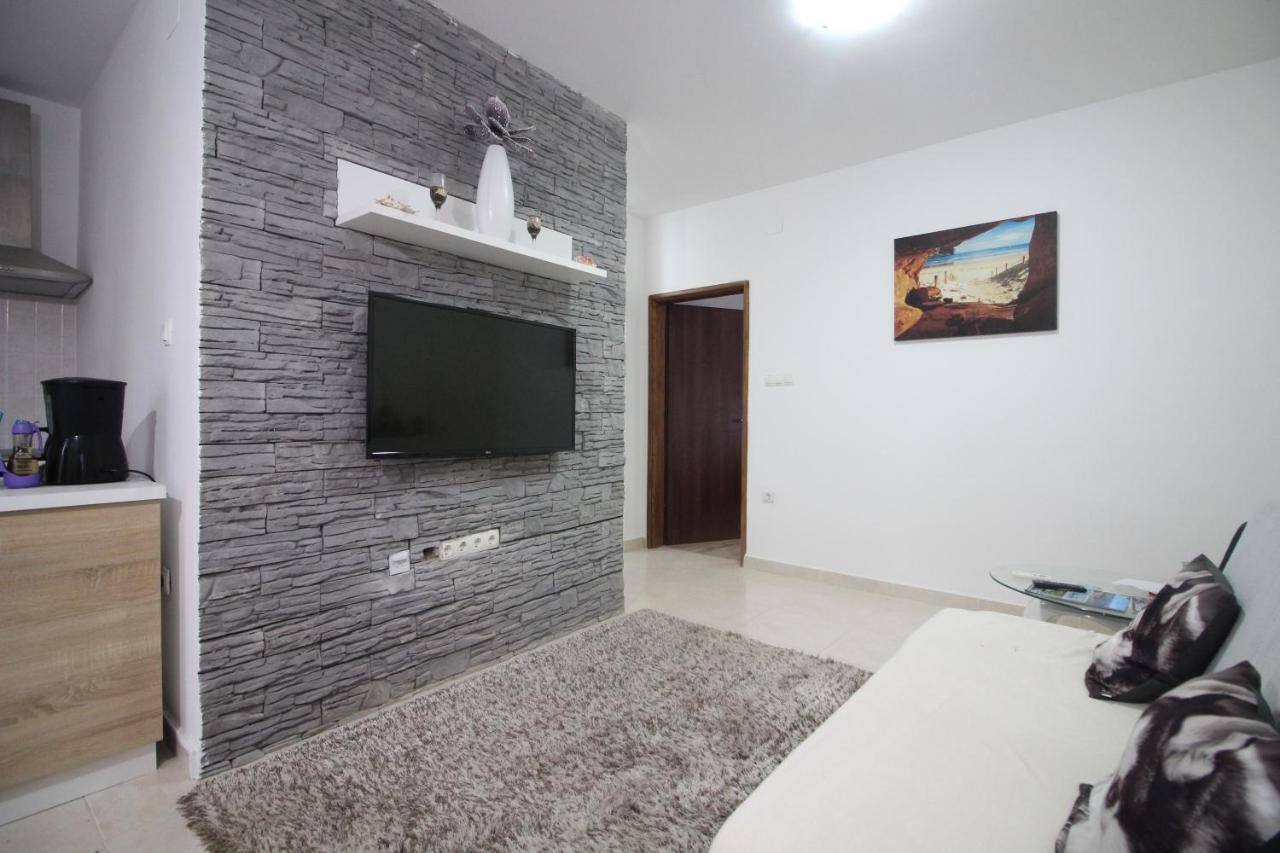 Apartments Adriana Bilice Εξωτερικό φωτογραφία