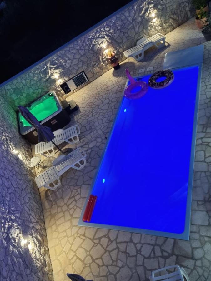 Apartments Adriana Bilice Εξωτερικό φωτογραφία
