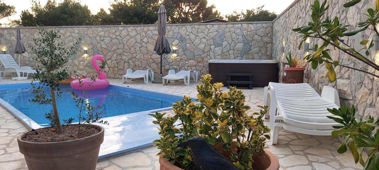 Apartments Adriana Bilice Εξωτερικό φωτογραφία
