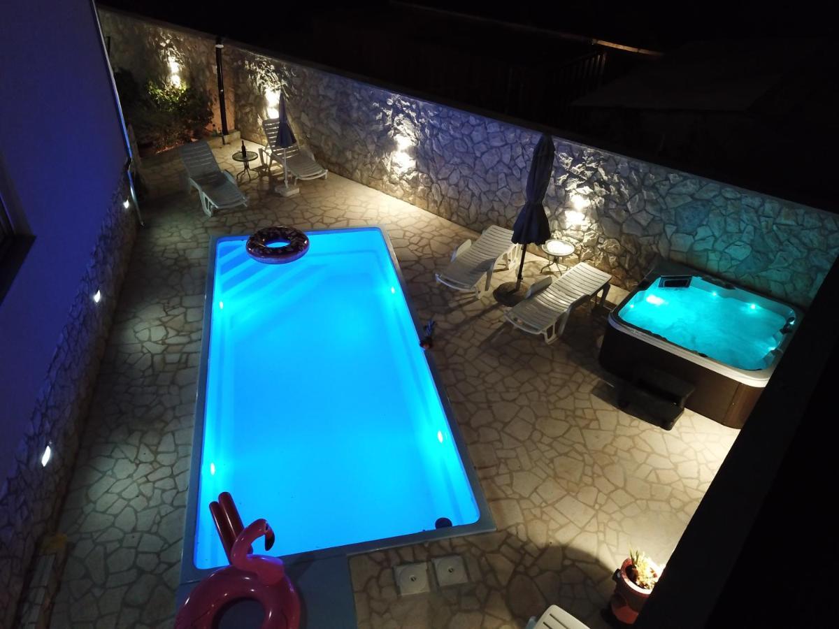 Apartments Adriana Bilice Εξωτερικό φωτογραφία