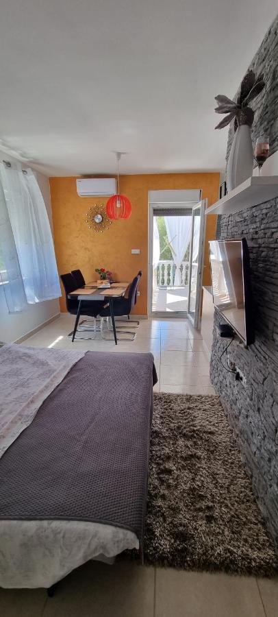 Apartments Adriana Bilice Εξωτερικό φωτογραφία