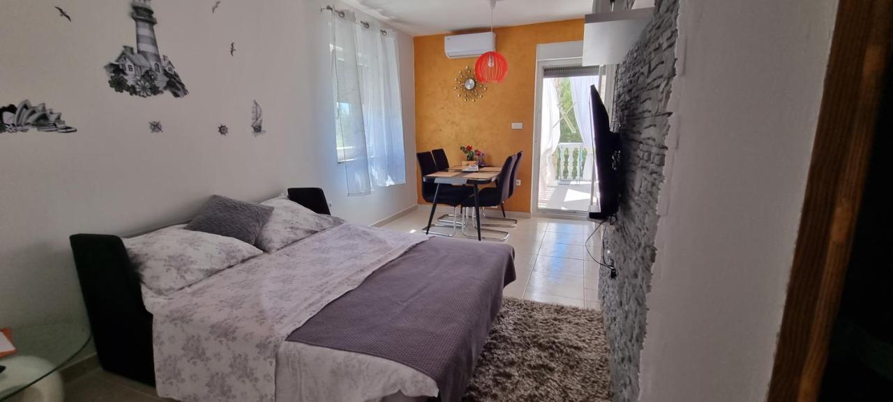 Apartments Adriana Bilice Εξωτερικό φωτογραφία