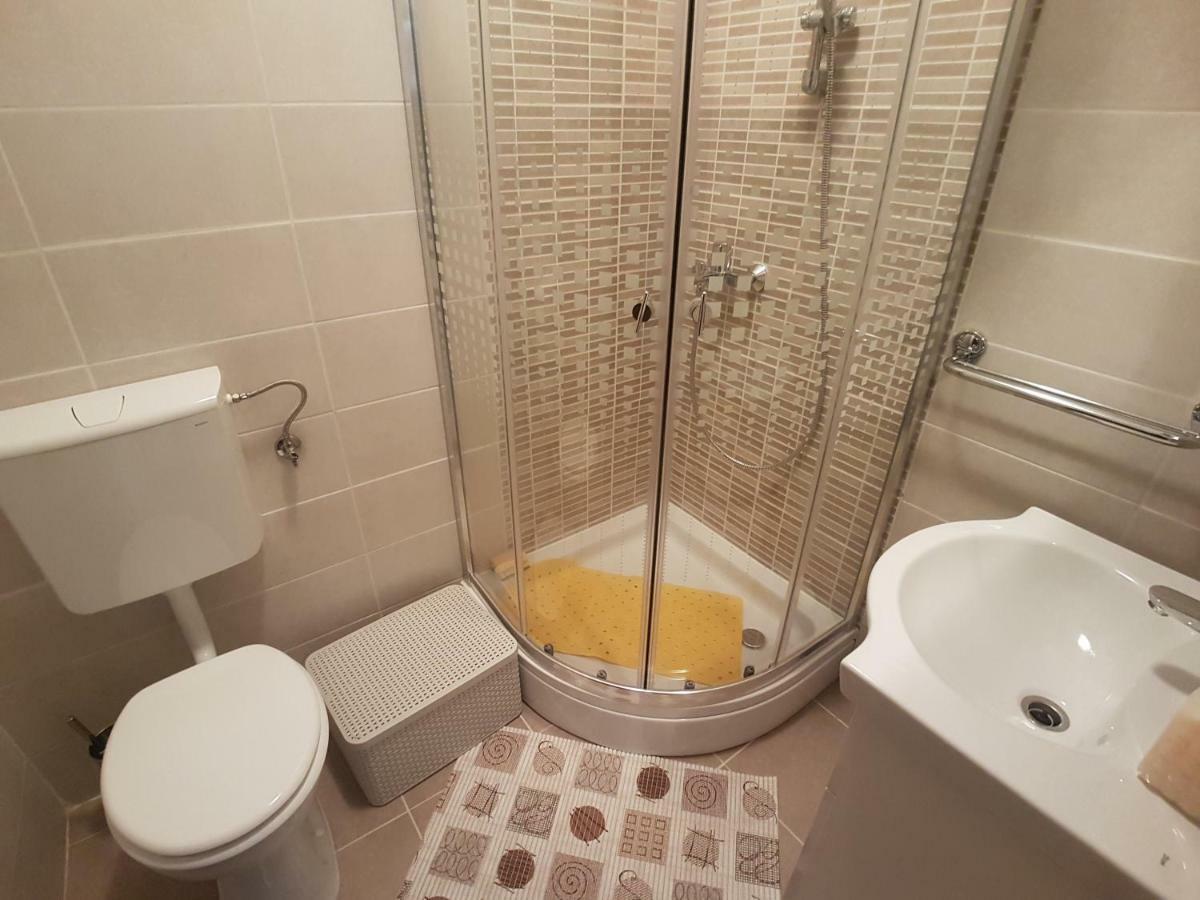 Apartments Adriana Bilice Εξωτερικό φωτογραφία