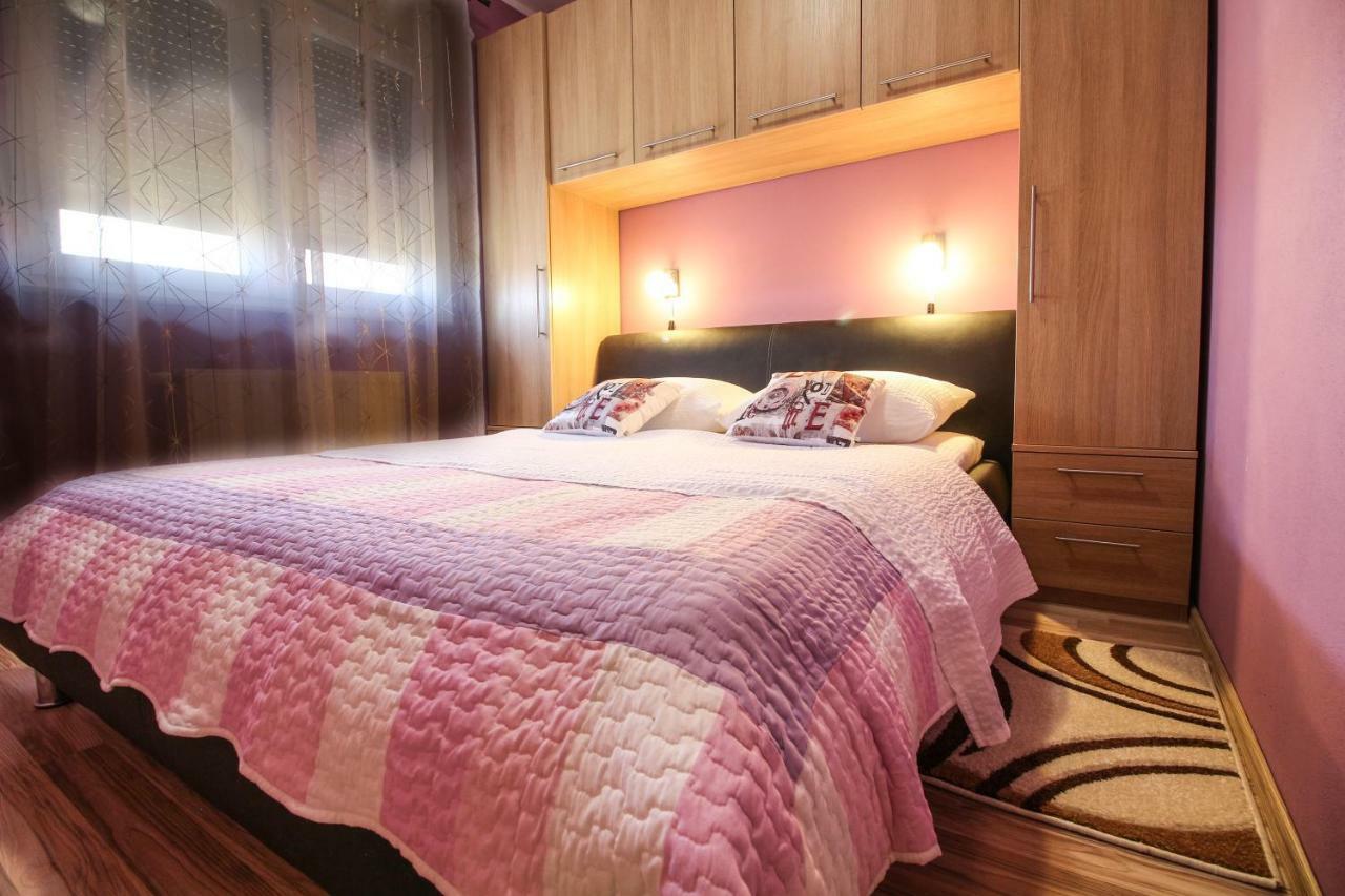 Apartments Adriana Bilice Εξωτερικό φωτογραφία