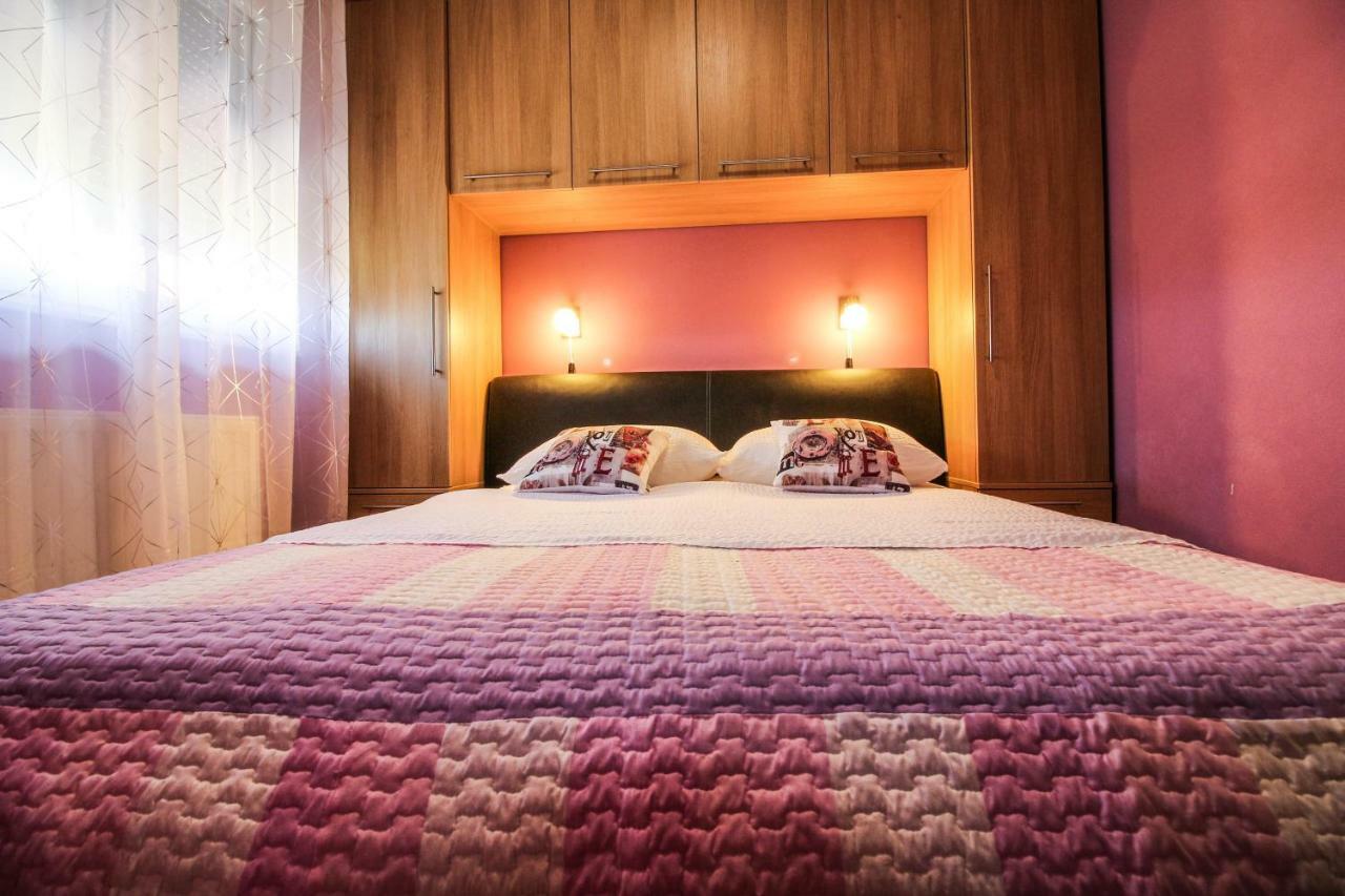 Apartments Adriana Bilice Εξωτερικό φωτογραφία